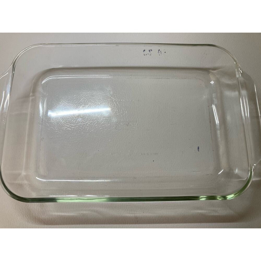 Pyrex 2233 3 Qt. 9" x 13" Clear Glass Casserole/Baking Dish Made In USA